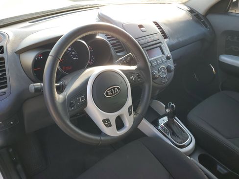 Used 2012 Kia Soul + image 22