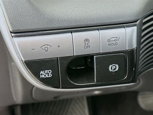 Used 2024 Hyundai Ioniq 5 SEL image 17