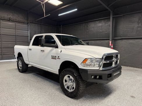 Used 2018 RAM 2500 SLT AWD/4WD image 4