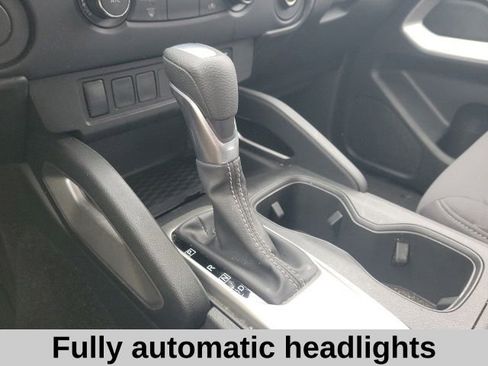 Used 2024 Nissan Frontier SV image 7