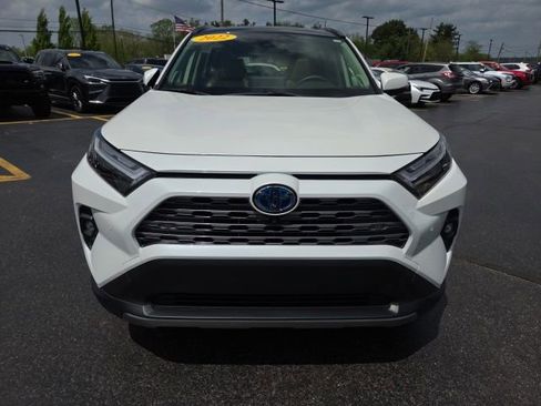 Used 2022 Toyota RAV4 Limited AWD/4WD image 2