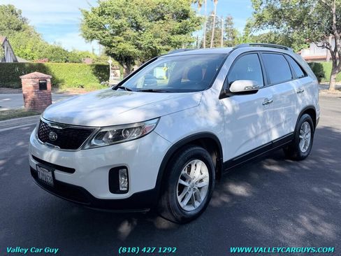 Used 2015 Kia Sorento LX FWD image 1