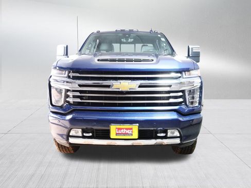 Used 2022 Chevrolet Silverado 3500 High Country w/ Z71 Off-Road Package image 2