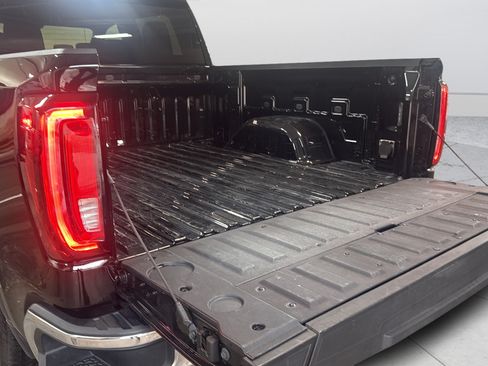 Used 2025 GMC Sierra 1500 SLT RWD image 19