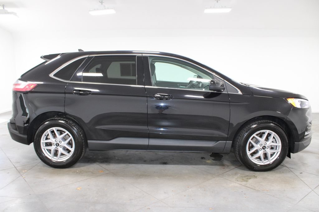 Used 2024 Ford Edge SEL AWD/4WD image 11
