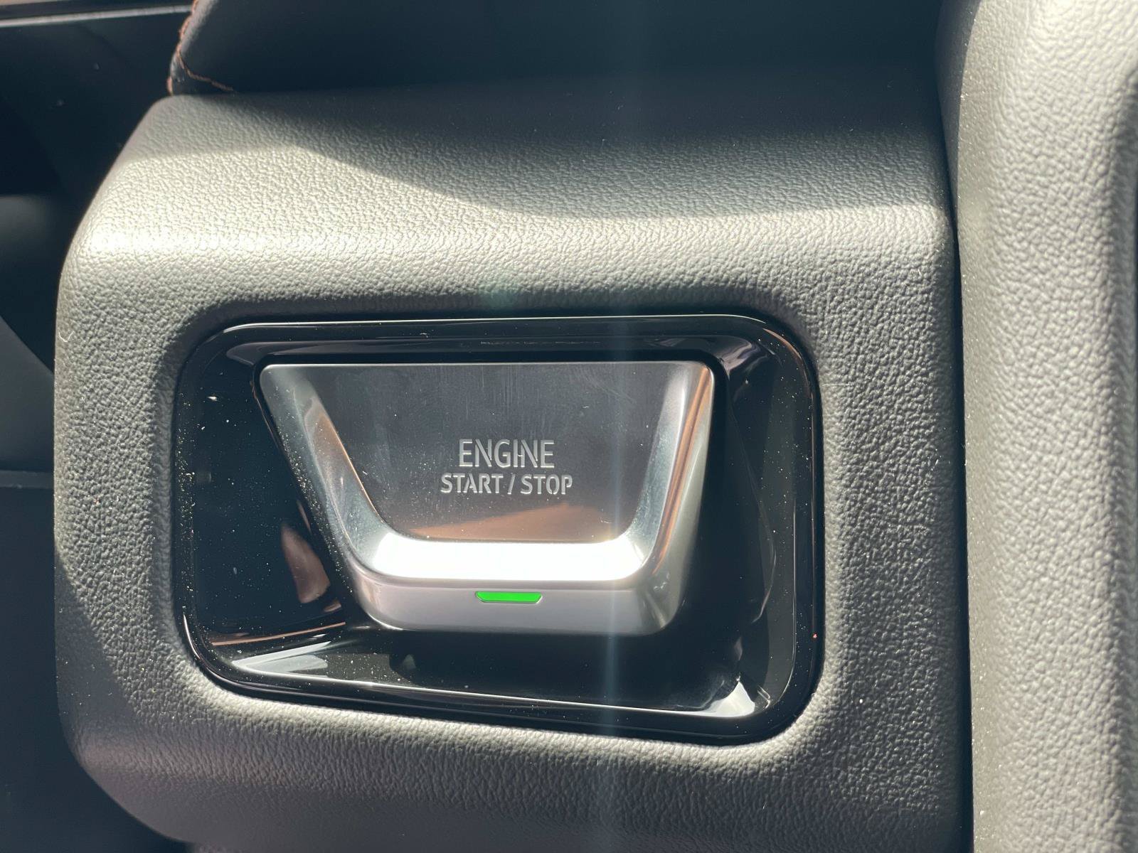New 2026 GMC Yukon XL AT4 AWD/4WD image 17