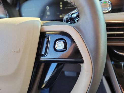 Used 2022 Lincoln Corsair Reserve w/ Equipment Group 201A image 24