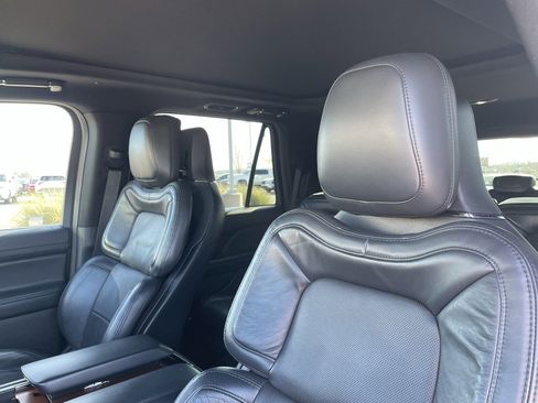 Used 2022 Lincoln Navigator Reserve image 23