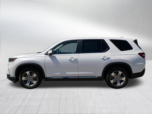 Certified 2025 Honda Pilot EX-L image 4