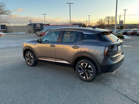 New 2026 Nissan Kicks SV w/ SV Premium Package AWD/4WD image 4