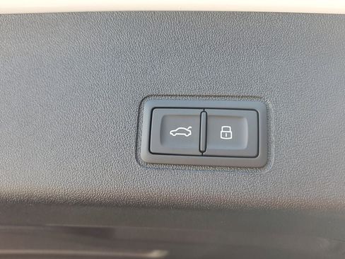 New 2026 Audi Q3 quattro 2.0T AWD/4WD image 16