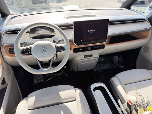 Certified 2025 Volkswagen ID. Buzz Pro S Plus AWD/4WD image 7