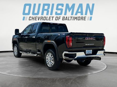 Used 2023 GMC Sierra 2500 SLT w/ SLT Convenience Package AWD/4WD image 4