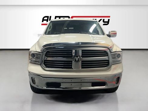 Used 2017 RAM 1500 Laramie w/ Convenience Group AWD/4WD image 2