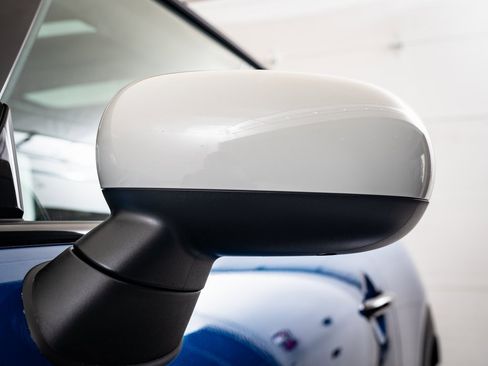 Certified 2025 MINI Cooper 2-Door Hardtop image 16