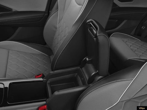 New 2026 Volkswagen Tiguan SEL R-Line image 13