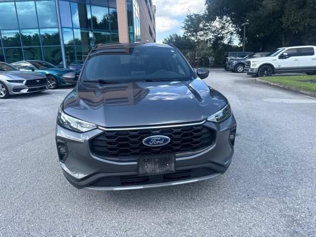 Certified 2025 Ford Escape ST-Line Select AWD/4WD image 11