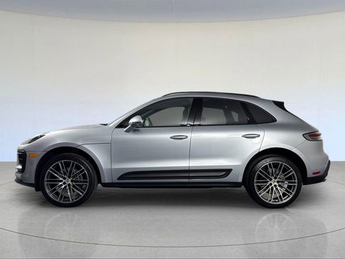 Used 2026 Porsche Macan AWD/4WD image 2