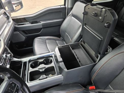 Used 2023 Ford F350 Lariat image 28