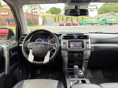 Used 2016 Toyota 4Runner SR5 Premium AWD/4WD image 19