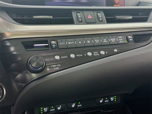 Used 2019 Lexus ES 350 image 17