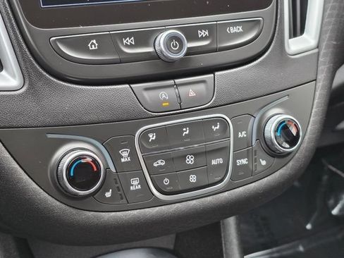 Used 2023 Chevrolet Malibu LT FWD image 29