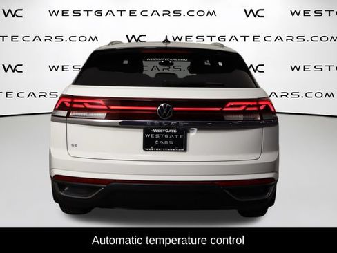 Used 2025 Volkswagen Atlas Cross Sport SE FWD image 4