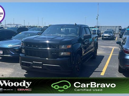 Used 2022 Chevrolet Silverado 1500 Custom w/ LPO, Blackout Package AWD/4WD image 1