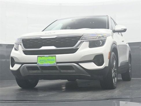 Used 2023 Kia Seltos S w/ Navigation Package image 29