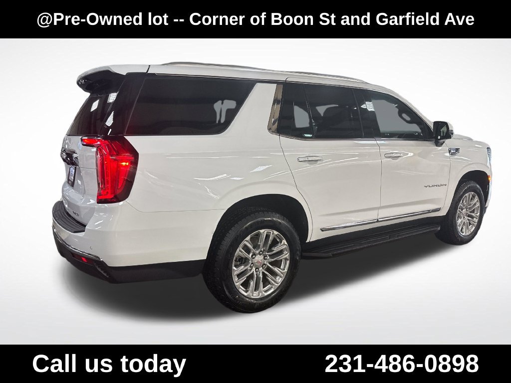 Used 2023 GMC Yukon SLT w/ SLT Premium Package AWD/4WD image 5