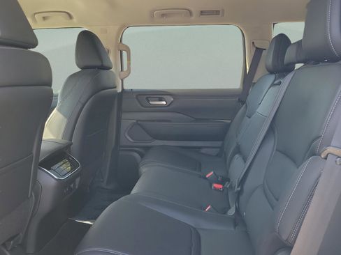 New 2026 Nissan Armada SV image 10