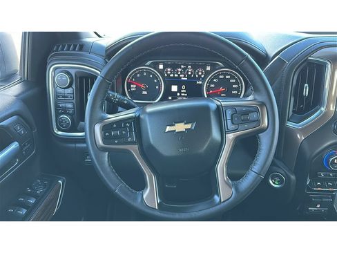 Used 2021 Chevrolet Silverado 1500 High Country w/ Technology Package AWD/4WD image 23