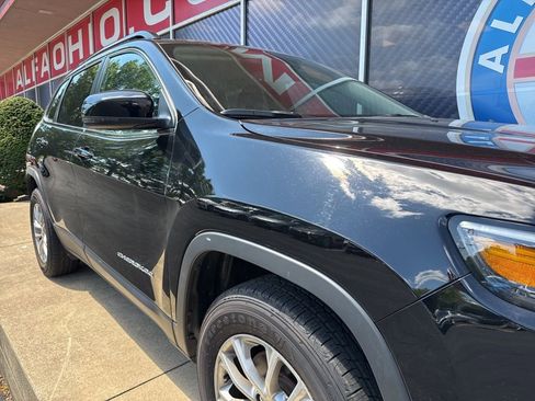 Used 2022 Jeep Cherokee Latitude Lux image 3