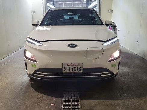 Used 2023 Hyundai Kona SE image 6