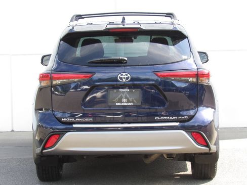 Used 2023 Toyota Highlander Platinum AWD/4WD image 7