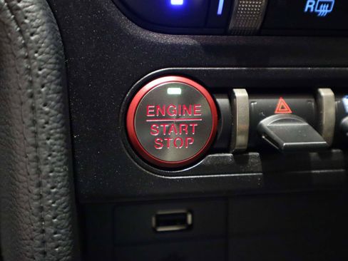 Used 2020 Ford Mustang Shelby GT500 w/ Technology Package RWD image 34