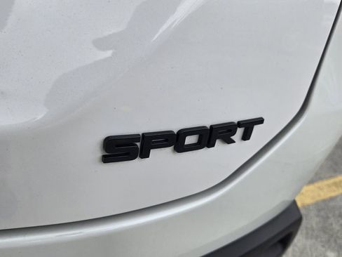 Used 2025 Honda Pilot Sport image 14