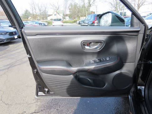 Certified 2025 Honda HR-V Sport image 16