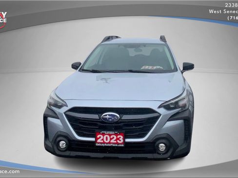 Used 2023 Subaru Outback Premium image 2