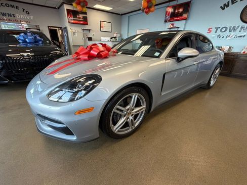 Used 2019 Porsche Panamera 4 image 11