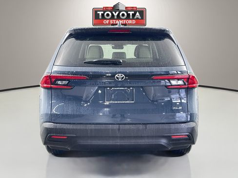 Certified 2025 Toyota Grand Highlander FWD image 6
