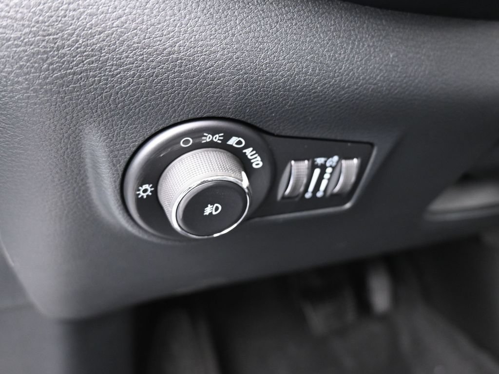New 2026 Jeep Compass Latitude AWD/4WD image 13