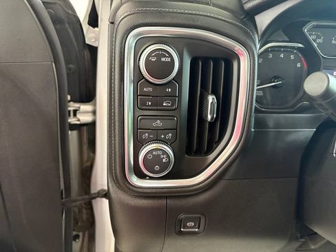 Used 2020 GMC Sierra 1500 SLE w/ SLE Value Package AWD/4WD image 17