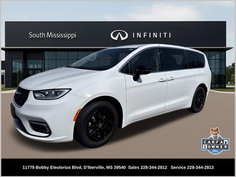 Used 2024 Chrysler Pacifica Touring-L FWD image 1