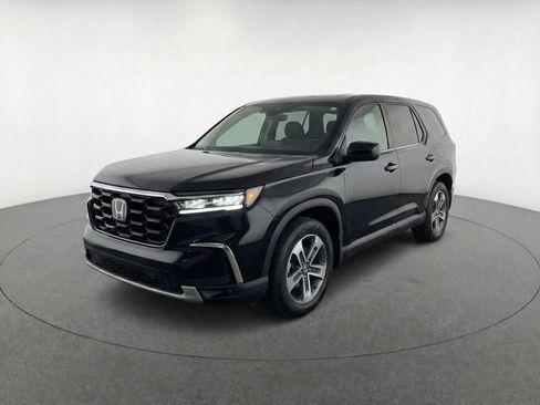 Used 2025 Honda Pilot EX-L image 3