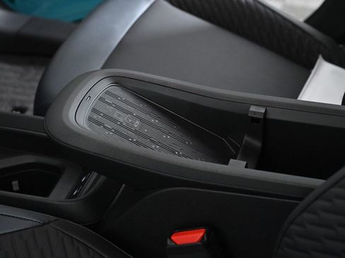 New 2026 Nissan Leaf Platinum+ w/ Cargo Package (Platinum+) image 21