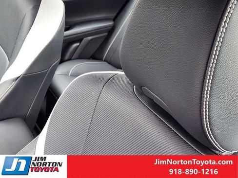 Used 2025 Toyota Camry SE w/ Multimedia Upgrade Package AWD/4WD image 16