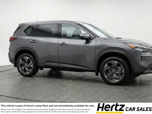 Used 2025 Nissan Rogue SV image 1