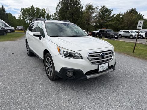 Used 2016 Subaru Outback 2.5i Limited AWD/4WD image 7