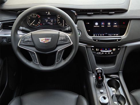 New 2026 Cadillac XT5 Luxury w/ LPO, Floor Liner Package AWD/4WD image 13